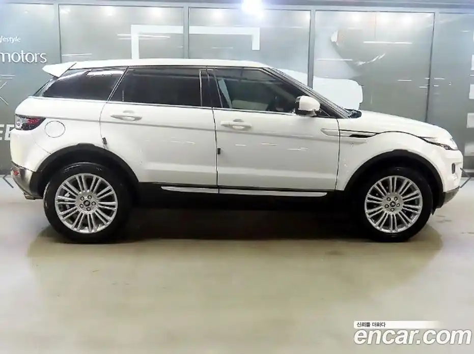 Land Rover Range-Rover Evoque 2013 2.2 гидро в Москве № 2059153, фото 3