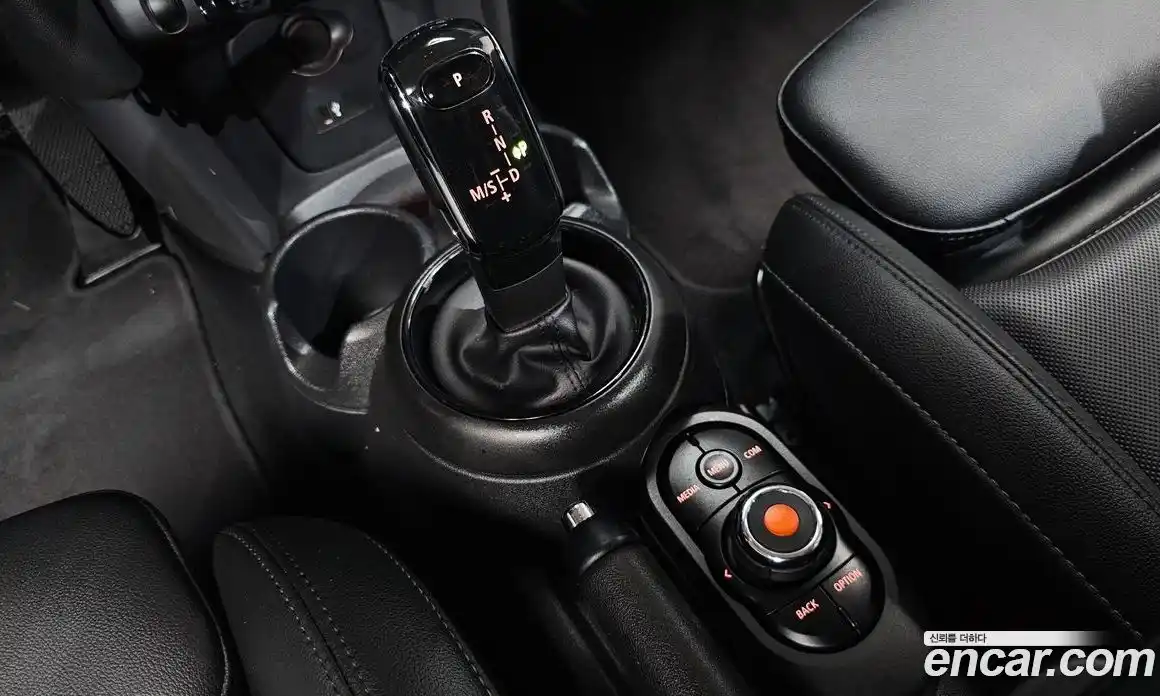 Mini Cooper 2021 1.5 гидро в Москве № 2059432, фото 11