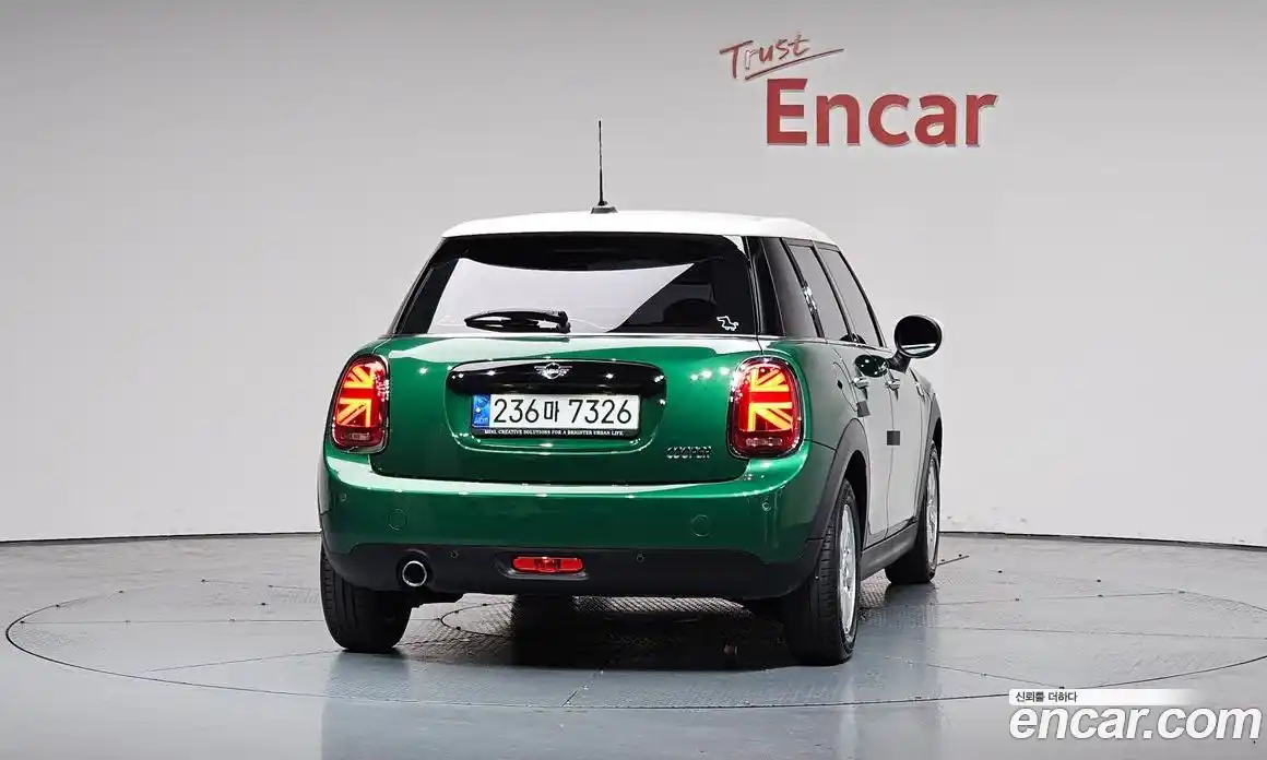 Mini Cooper 2021 1.5 гидро в Москве № 2059432, фото 3