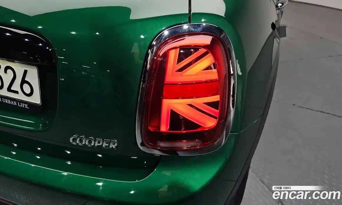 Mini Cooper 2021 1.5 гидро в Москве № 2059432, фото 8