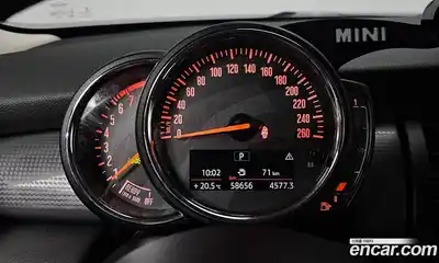 Mini Cooper 2021 1.5 гидро в Москве № 2059432, миниатюра 10