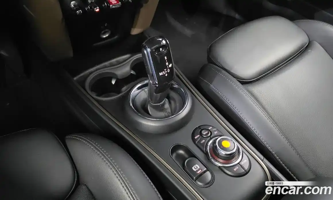 Mini Countryman 2019 1.5 гидро в Москве № 2059631, фото 12
