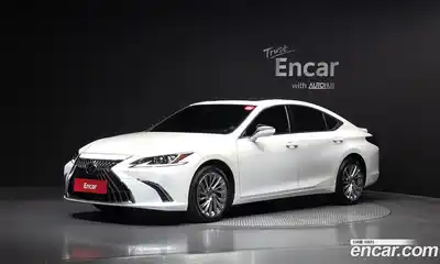 Lexus ES, 2024