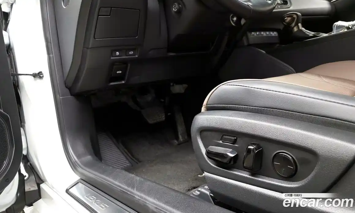 Lexus ES 2024 2.5 гидро в Москве № 2060060, фото 30
