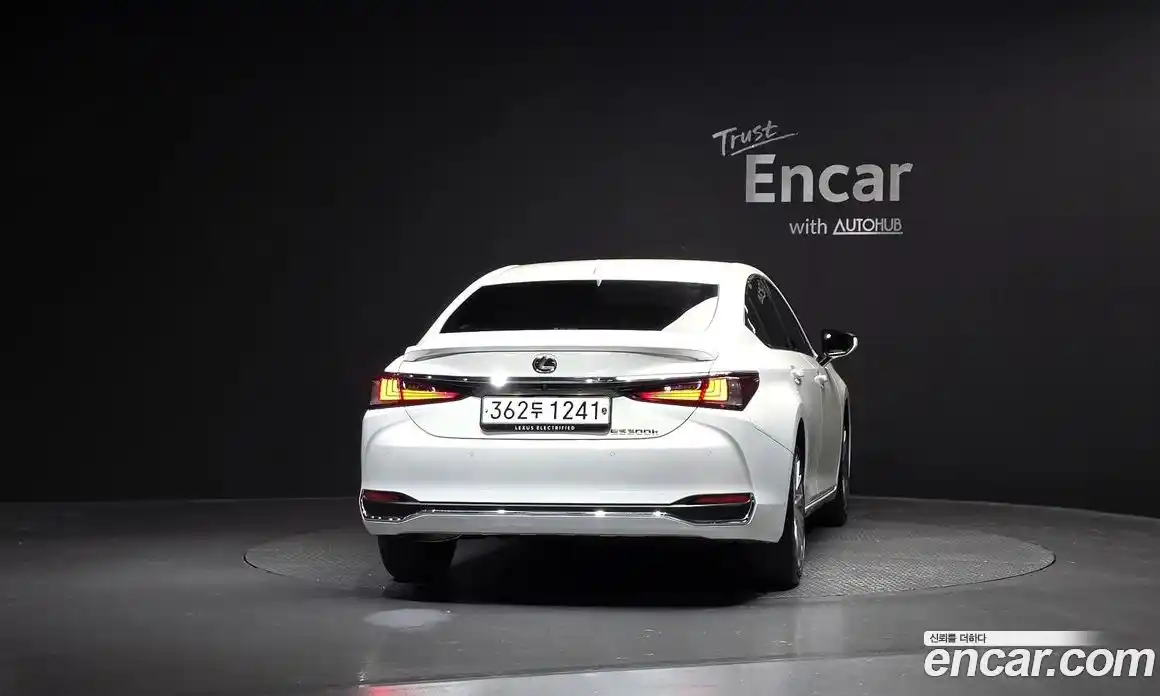Lexus ES 2024 2.5 гидро в Москве № 2060060, фото 4