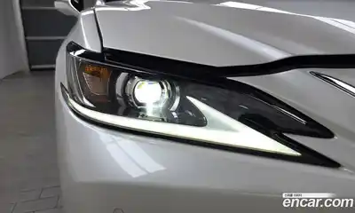Lexus ES 2024 2.5 гидро в Москве № 2060060, миниатюра 8