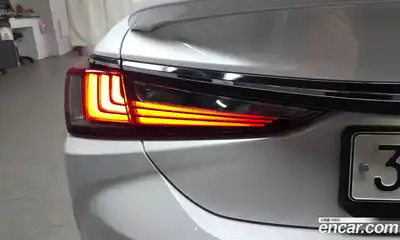 Lexus ES 2024 2.5 гидро в Москве № 2060060, миниатюра 9