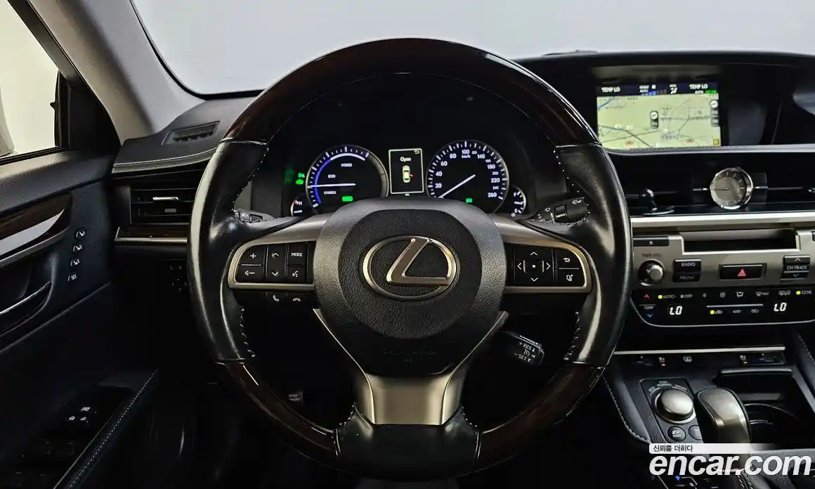 Lexus ES 2016 2.5 гидро в Москве № 2060134, фото 14