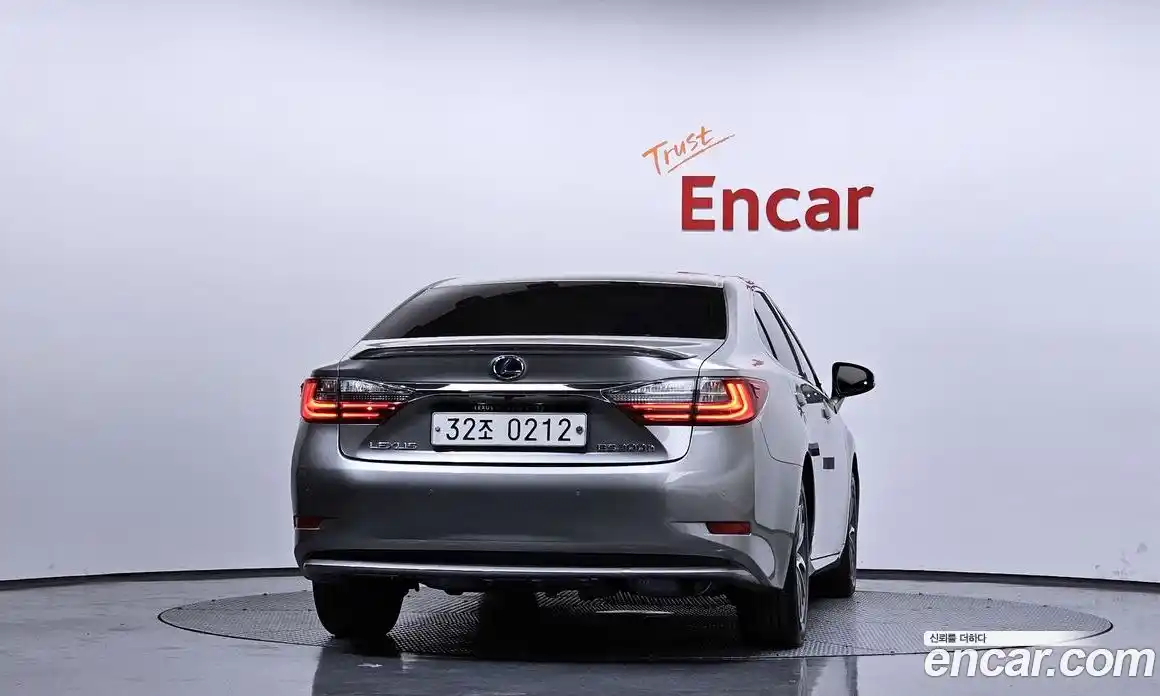 Lexus ES 2016 2.5 гидро в Москве № 2060134, фото 4