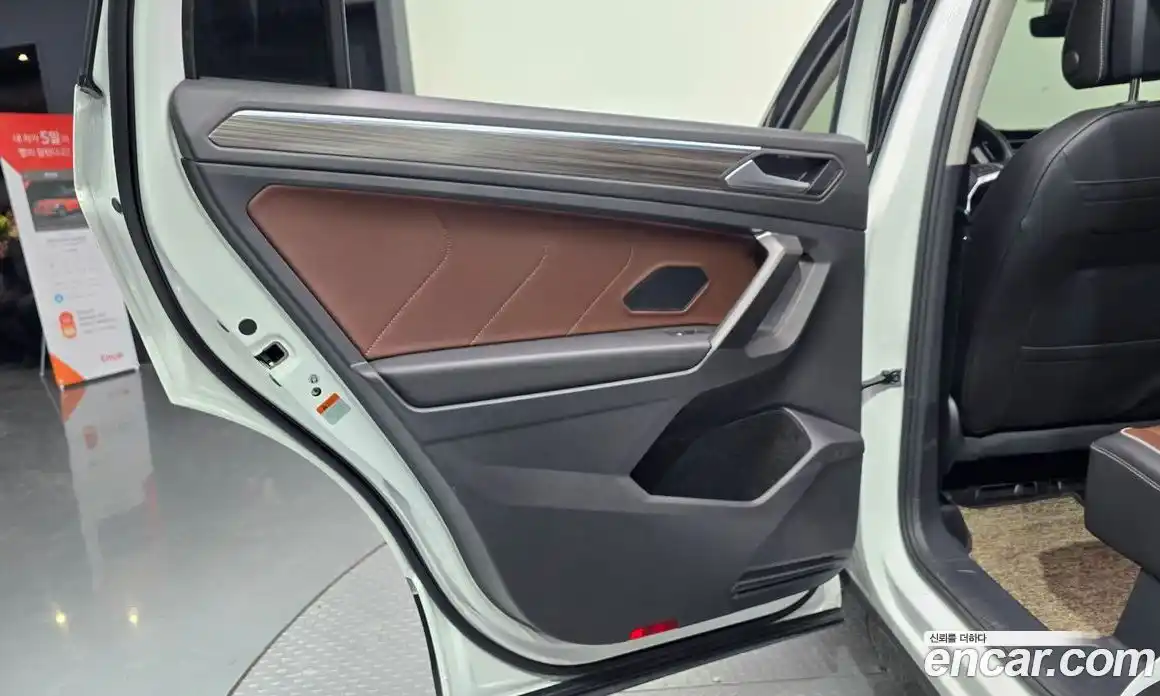 Volkswagen Tiguan 2023 2.0 гидро в Москве № 2060250, фото 14