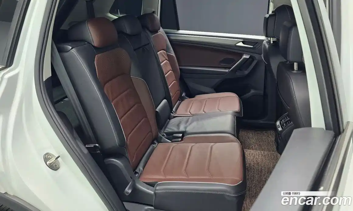 Volkswagen Tiguan 2023 2.0 гидро в Москве № 2060250, фото 15
