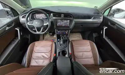 Volkswagen Tiguan 2023 2.0 гидро в Москве № 2060250, миниатюра 9