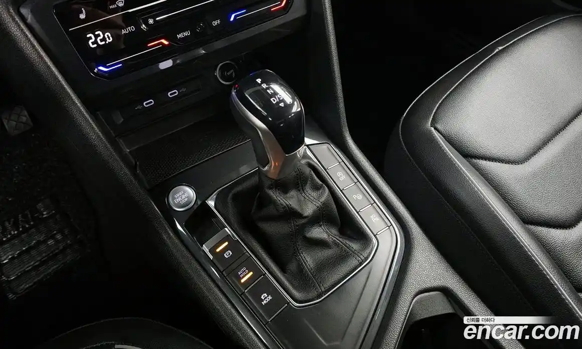Volkswagen Tiguan 2021 2.0 гидро в Москве № 2060360, фото 12