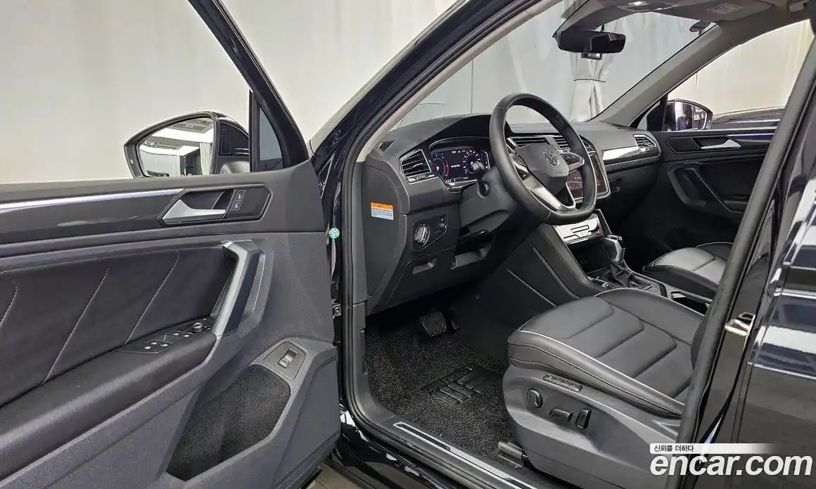 Volkswagen Tiguan 2021 2.0 гидро в Москве № 2060360, фото 13
