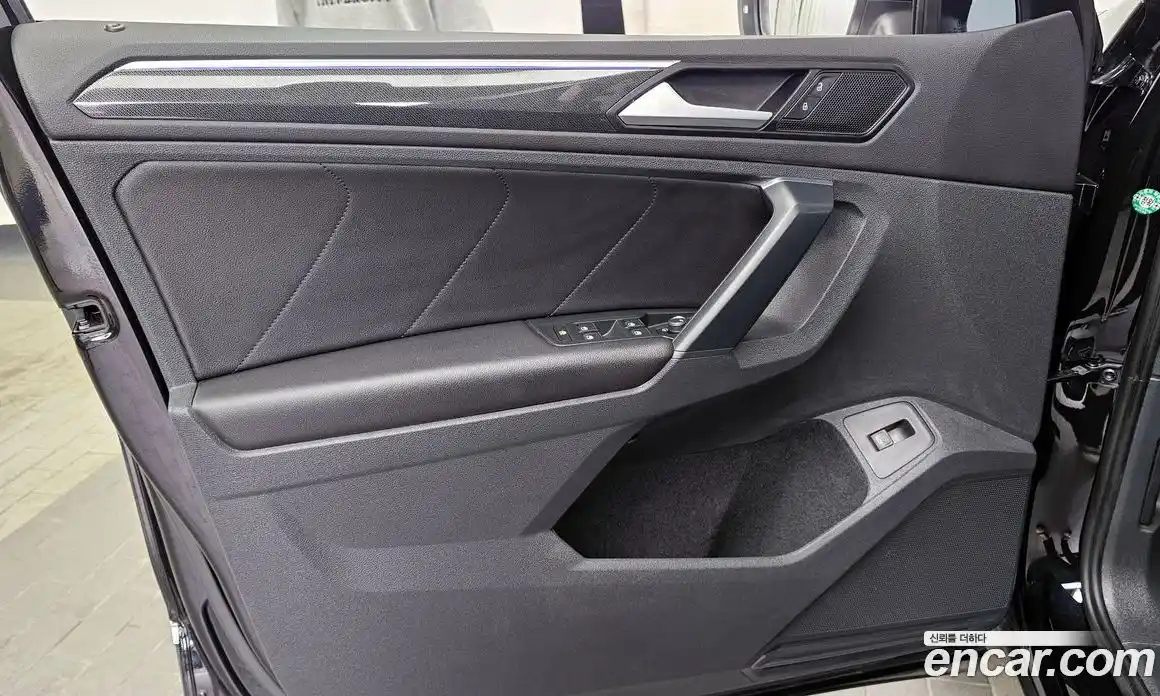 Volkswagen Tiguan 2021 2.0 гидро в Москве № 2060360, фото 14