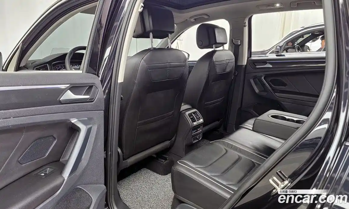 Volkswagen Tiguan 2021 2.0 гидро в Москве № 2060360, фото 16