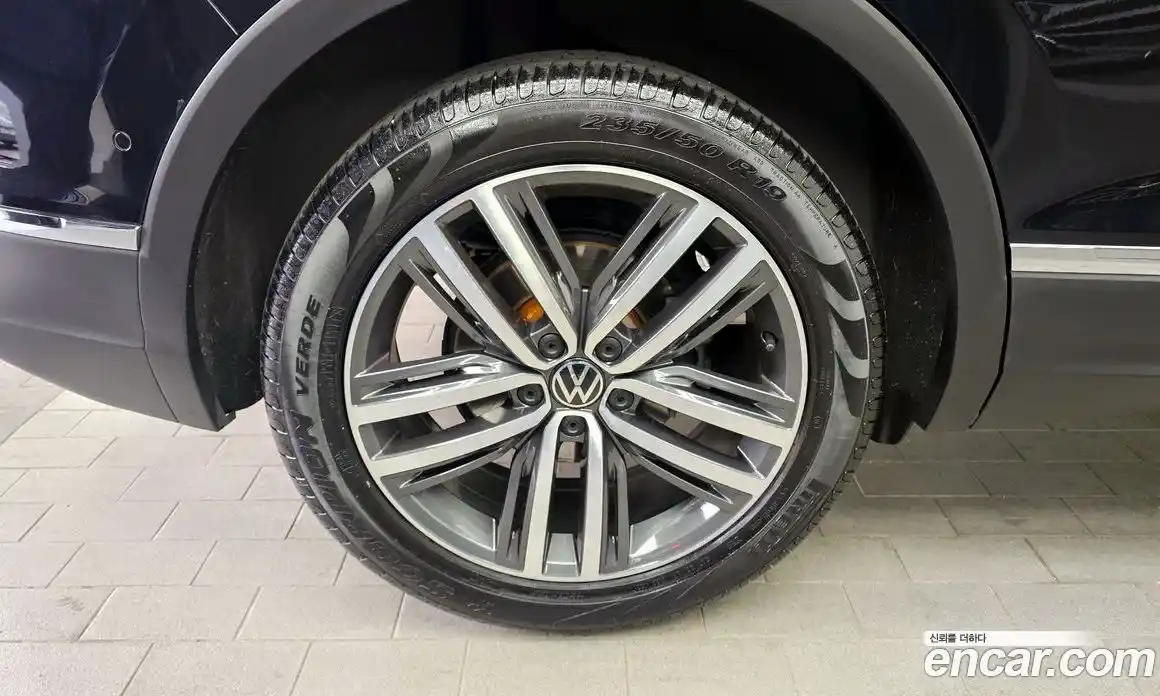 Volkswagen Tiguan 2021 2.0 гидро в Москве № 2060360, фото 5