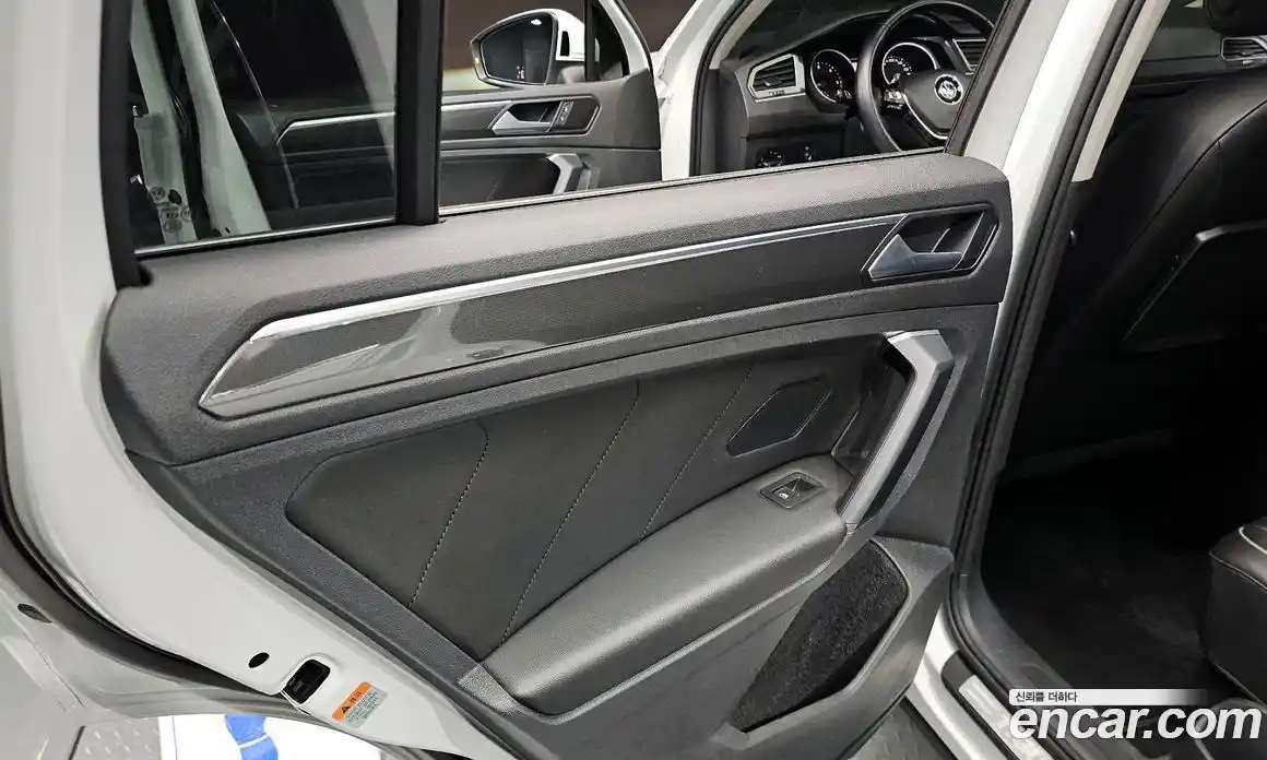 Volkswagen Tiguan 2020 2.0 гидро в Москве № 2060473, фото 15