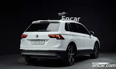 Volkswagen Tiguan 2020 2.0 гидро в Москве № 2060473, миниатюра 2