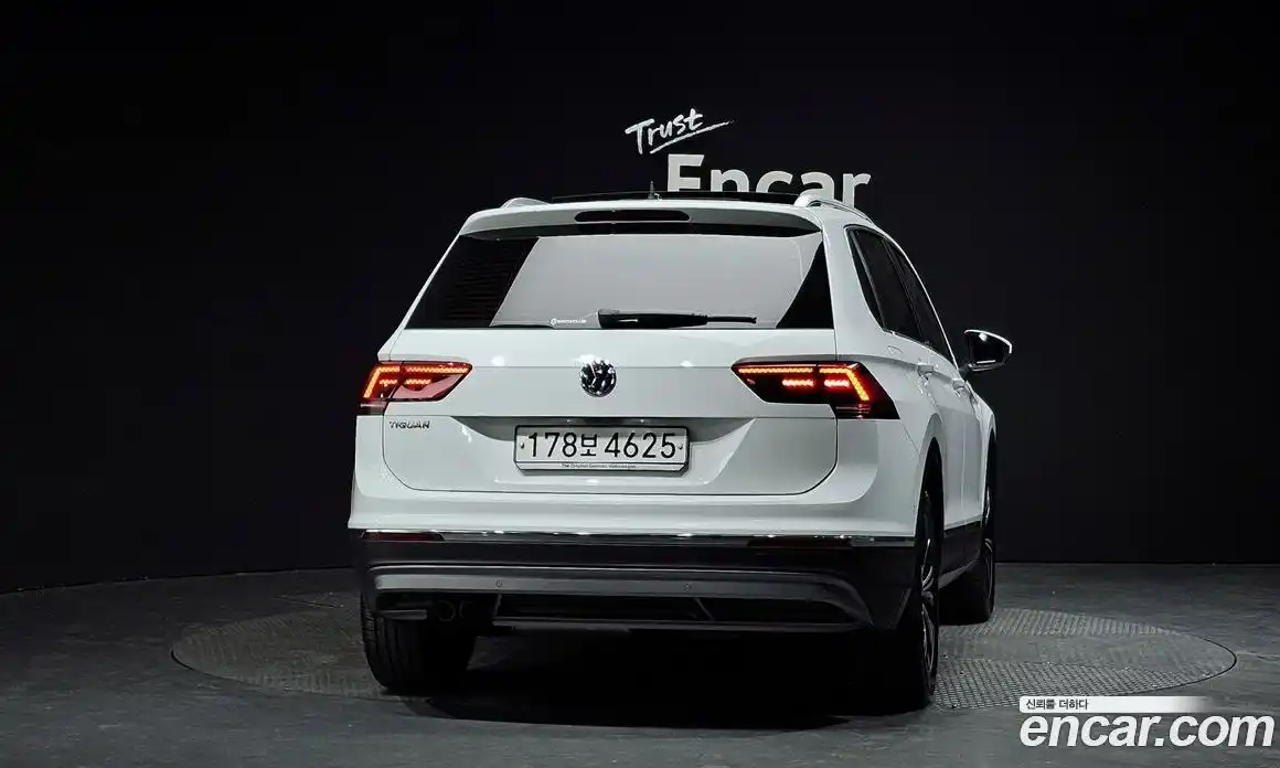 Volkswagen Tiguan 2020 2.0 гидро в Москве № 2060473, фото 4