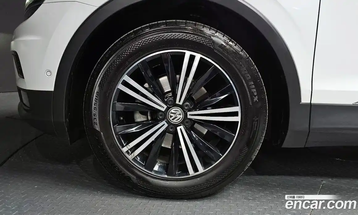 Volkswagen Tiguan 2020 2.0 гидро в Москве № 2060473, фото 5