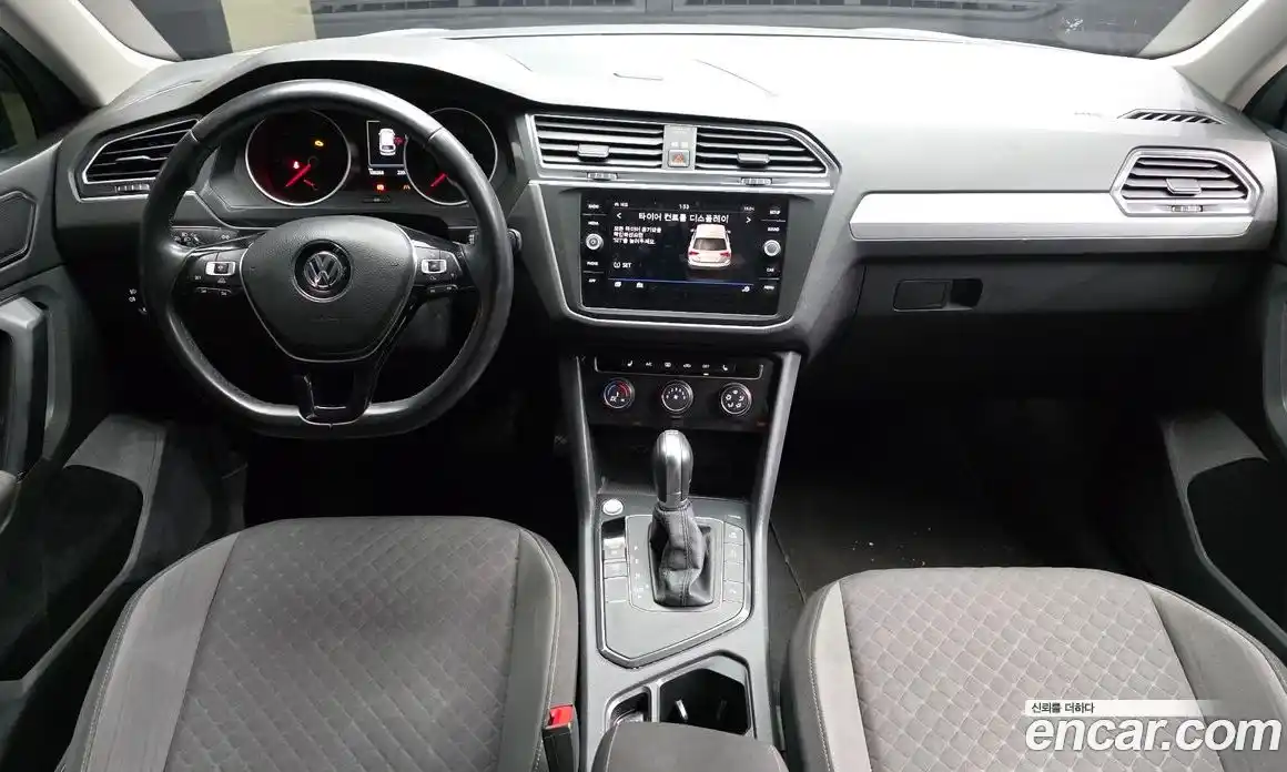 Volkswagen Tiguan 2018 2.0 гидро в Москве № 2060692, фото 7