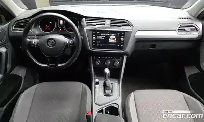 Volkswagen Tiguan 2018 2.0 гидро в Москве № 2060692, миниатюра 7