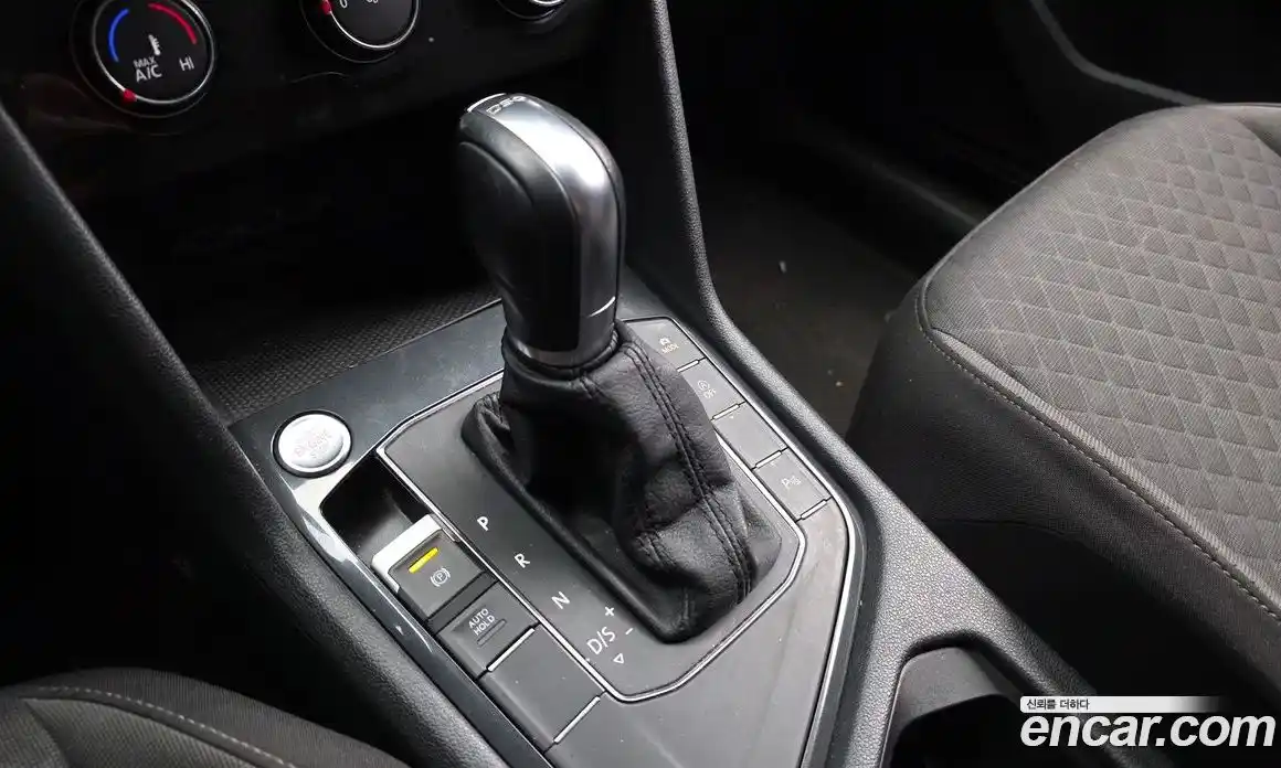 Volkswagen Tiguan 2018 2.0 гидро в Москве № 2060692, фото 9
