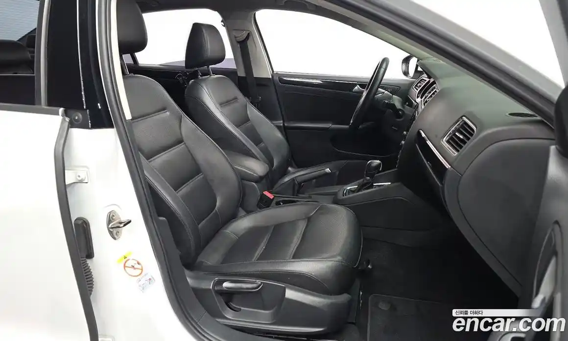 Volkswagen Jetta 2015 2.0 гидро в Москве № 2060767, фото 11