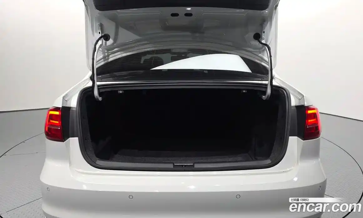 Volkswagen Jetta 2015 2.0 гидро в Москве № 2060767, фото 20