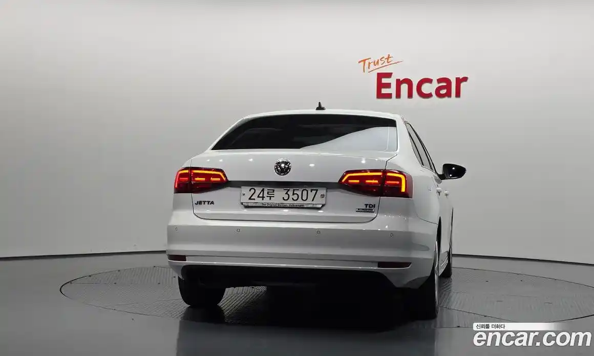 Volkswagen Jetta 2015 2.0 гидро в Москве № 2060767, фото 4