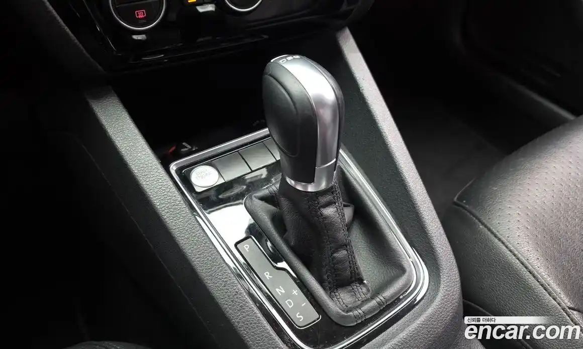 Volkswagen Jetta 2015 2.0 гидро в Москве № 2060767, фото 9