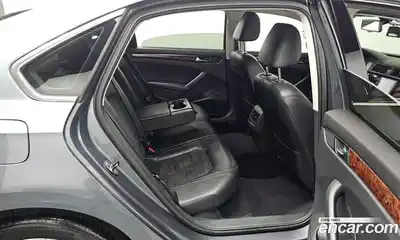 Volkswagen Passat 2013 2.0 гидро в Москве № 2060831, миниатюра 11