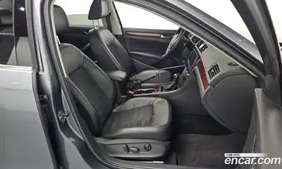 Volkswagen Passat 2013 2.0 гидро в Москве № 2060831, миниатюра 12