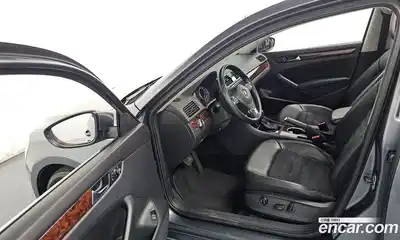 Volkswagen Passat 2013 2.0 гидро в Москве № 2060831, миниатюра 10