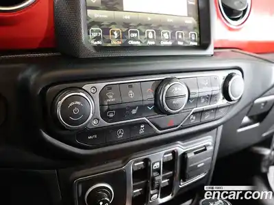 Jeep Wrangler 2019 2.0 гидро в Москве № 2061835, миниатюра 11