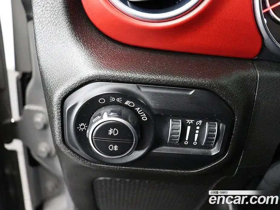 Jeep Wrangler 2019 2.0 гидро в Москве № 2061835, фото 13