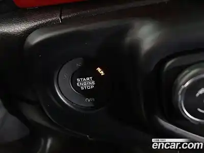 Jeep Wrangler 2019 2.0 гидро в Москве № 2061835, миниатюра 9