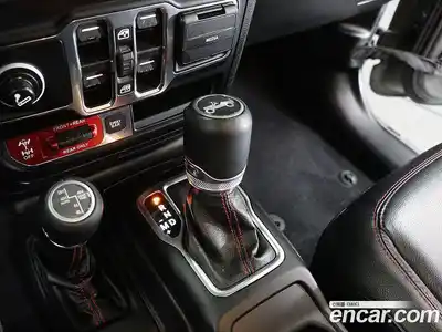 Jeep Wrangler 2019 2.0 гидро в Москве № 2061835, миниатюра 10