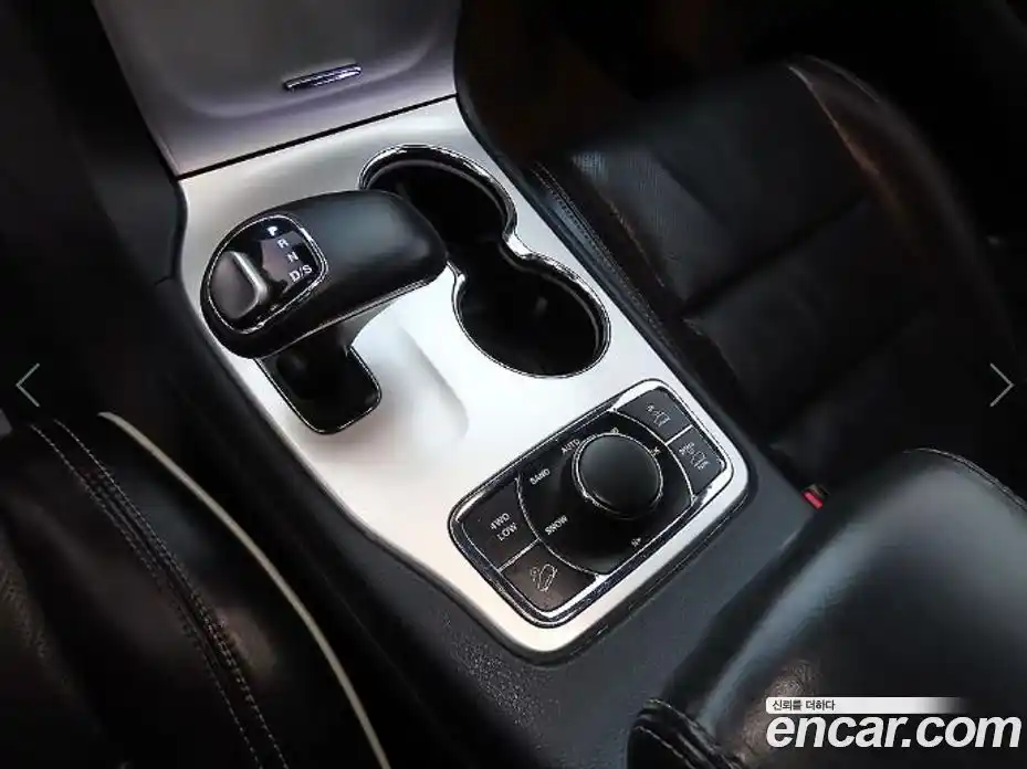 Jeep Cherokee 2015 3.6 гидро в Москве № 2061847, фото 10