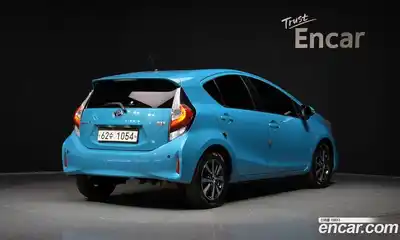 Toyota Prius 2018 1.5 гидро в Москве № 2062062, миниатюра 2
