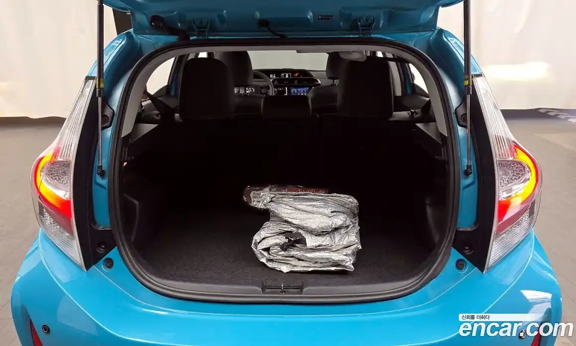 Toyota Prius 2018 1.5 гидро в Москве № 2062062, фото 26