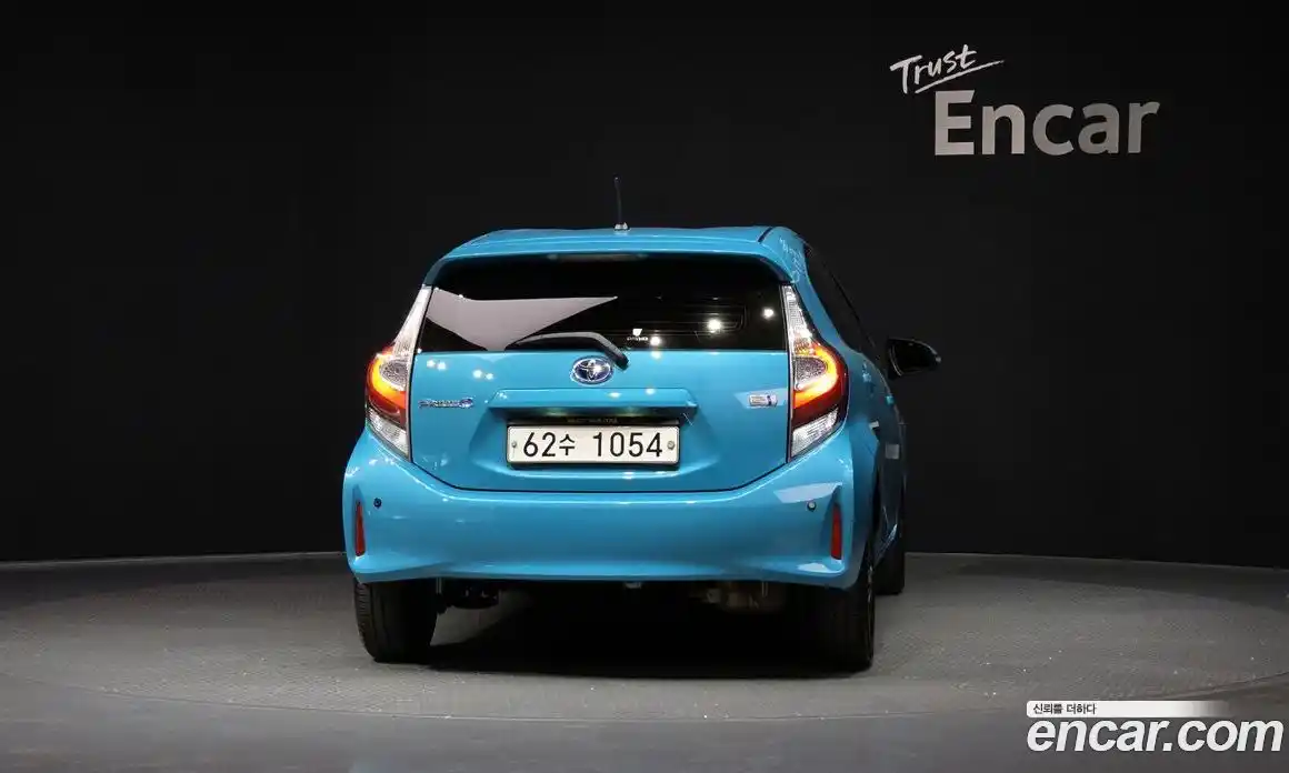 Toyota Prius 2018 1.5 гидро в Москве № 2062062, фото 4