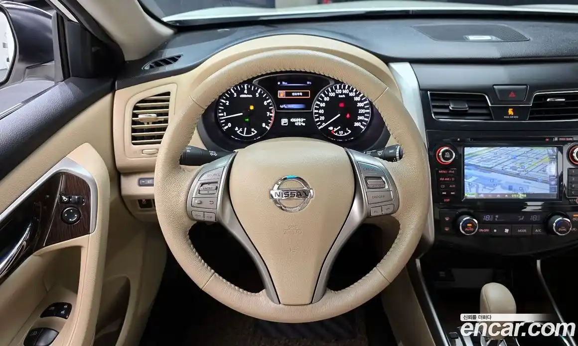 Nissan Altima 2015 2.5 гидро в Москве № 2065583, фото 13