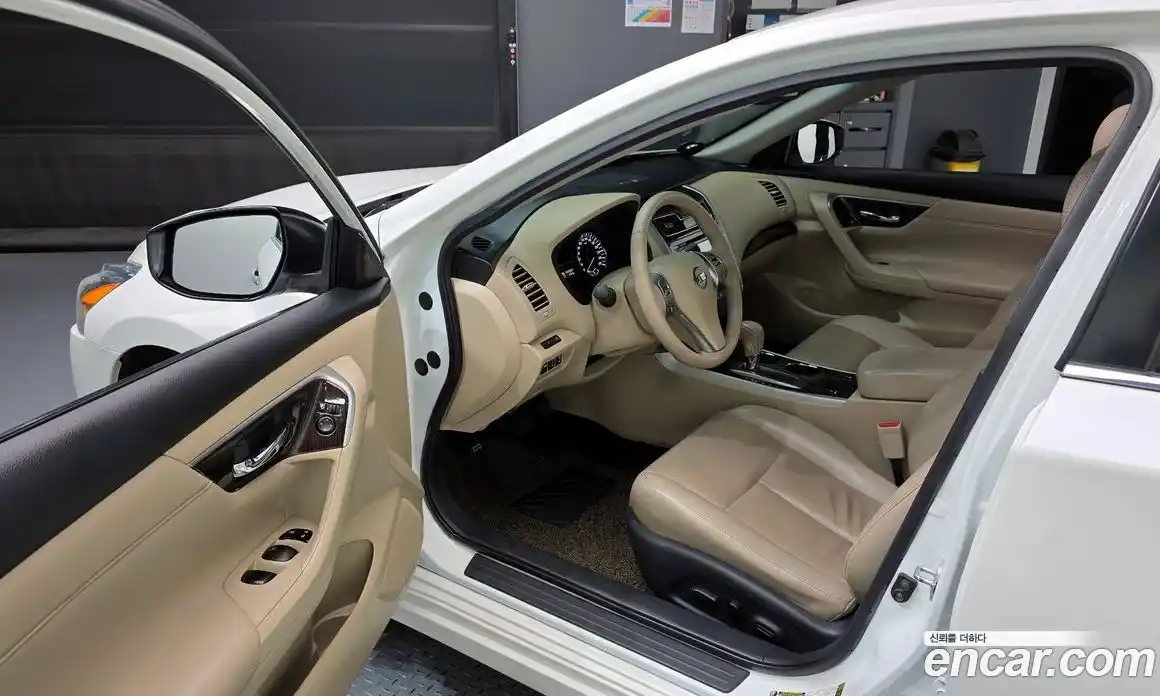 Nissan Altima 2015 2.5 гидро в Москве № 2065583, фото 10