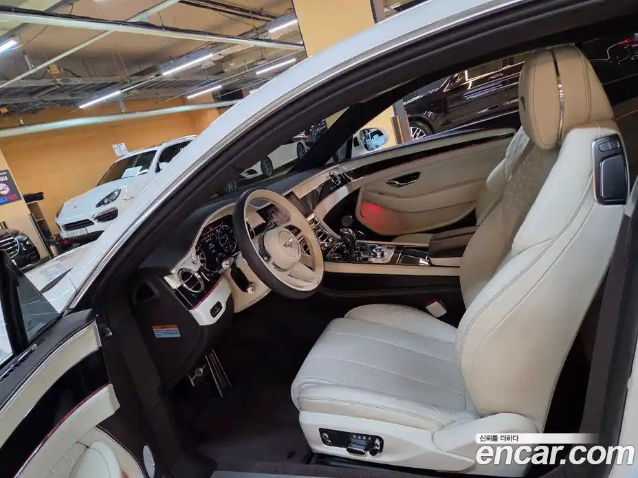 Bentley Continental 2023 4.0 гидро, фото 13