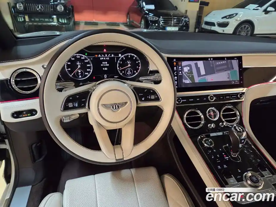 Bentley Continental 2023 4.0 гидро, фото 17
