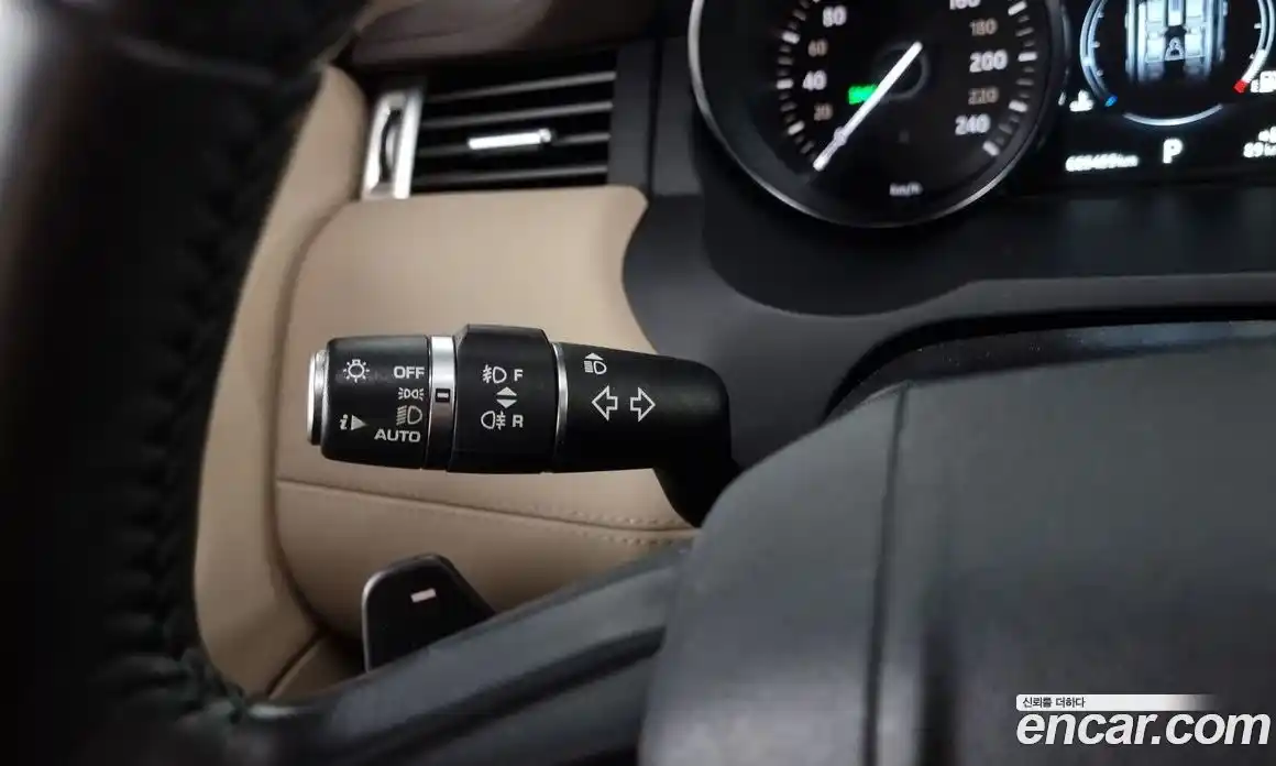 Land Rover Range-Rover Evoque 2016 2.0 гидро в Москве № 213567, фото 17