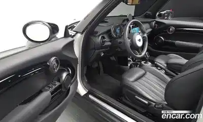 Mini Cooper Convertible 2023 2.0 гидро в Москве № 214168, миниатюра 11
