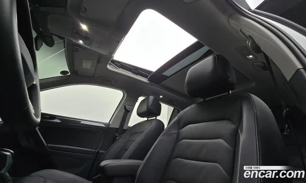 Volkswagen Tiguan 2022 2.0 гидро в Москве № 215046, фото 19